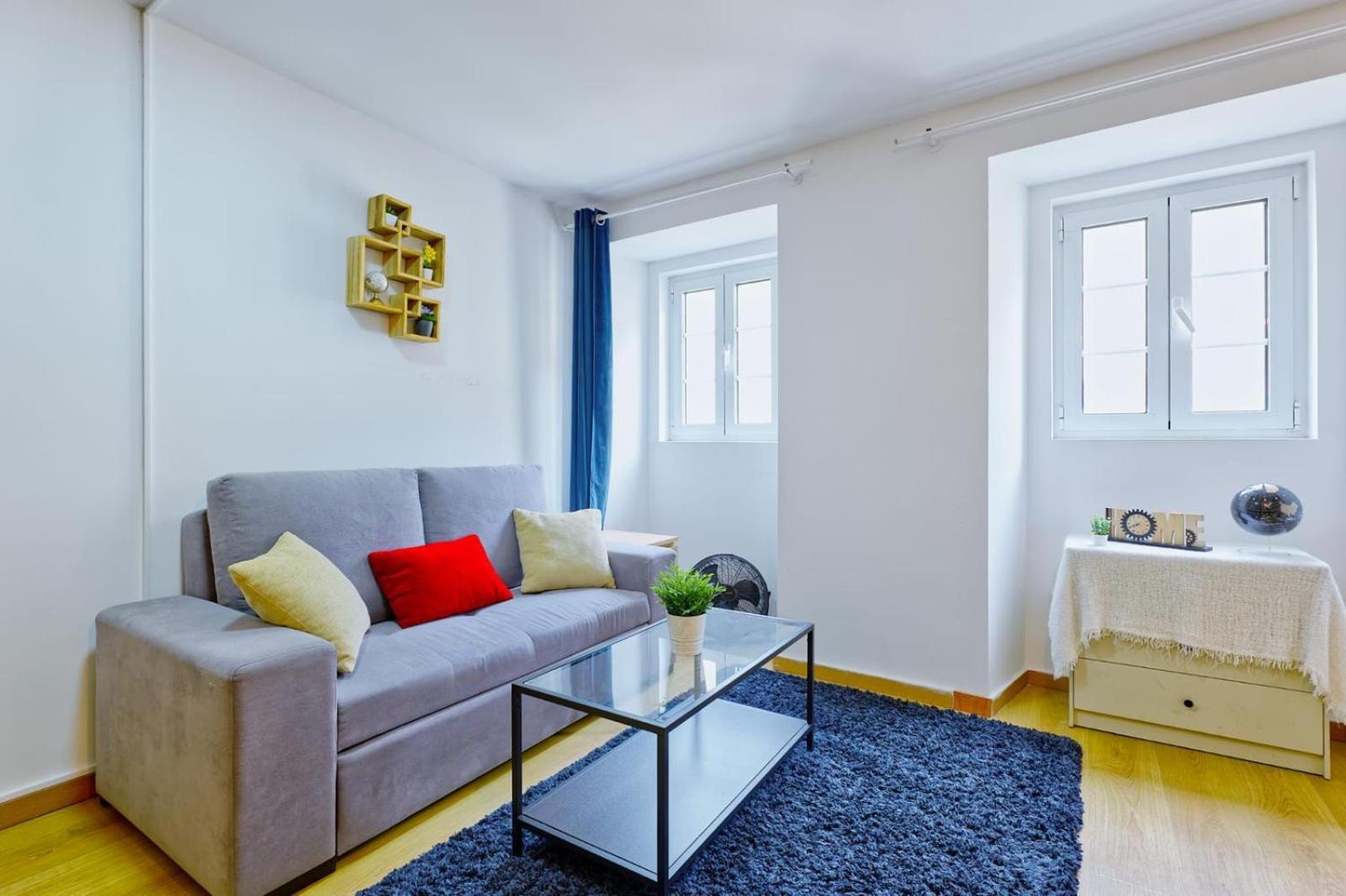 New, Cozy, Flat *